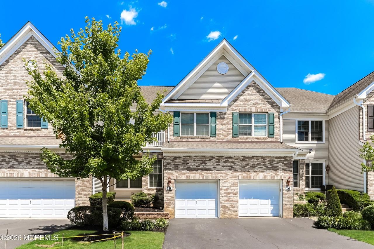 18 Deepwater Cir