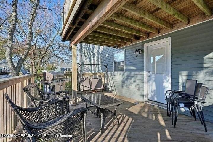 272 Hearn Ave - Photo 5 of 10