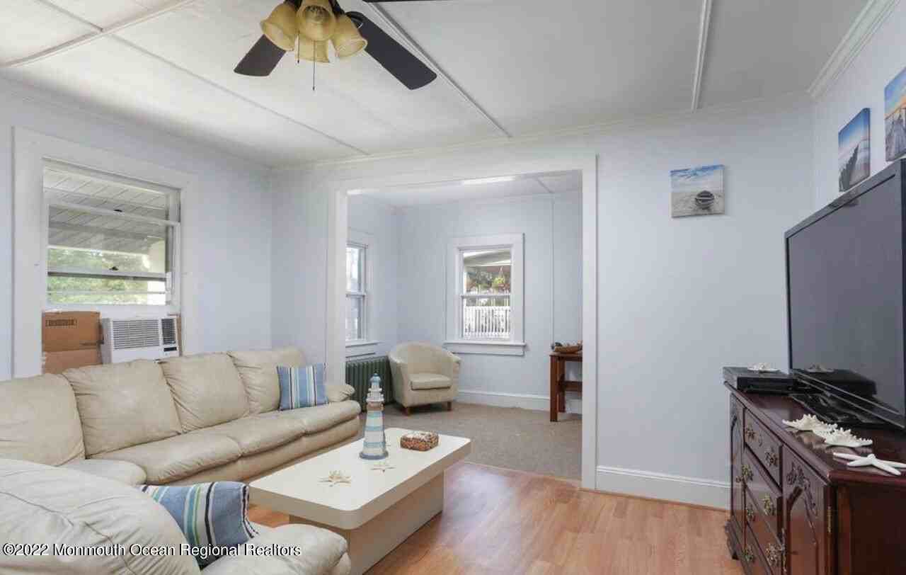 713 18th Ave - Photo 6 of 13