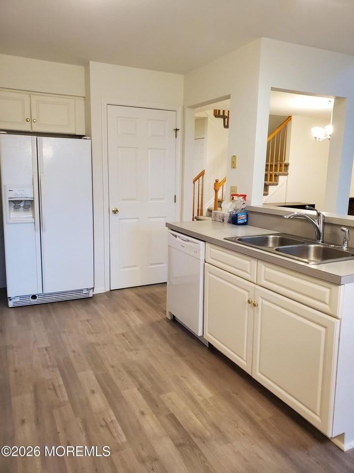 3404 Equestrian Way - Photo 4 of 12