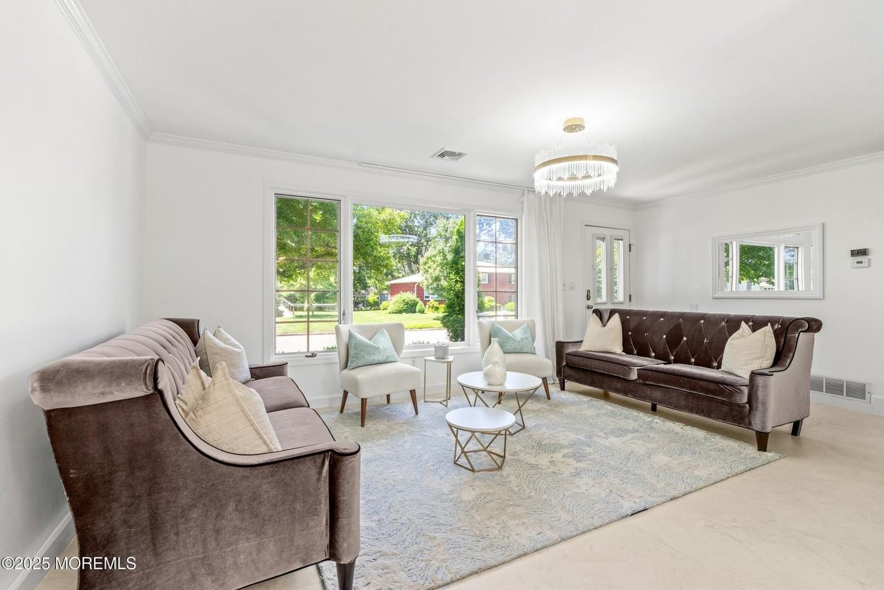 26 Hilltop Rd - Photo 3 of 26