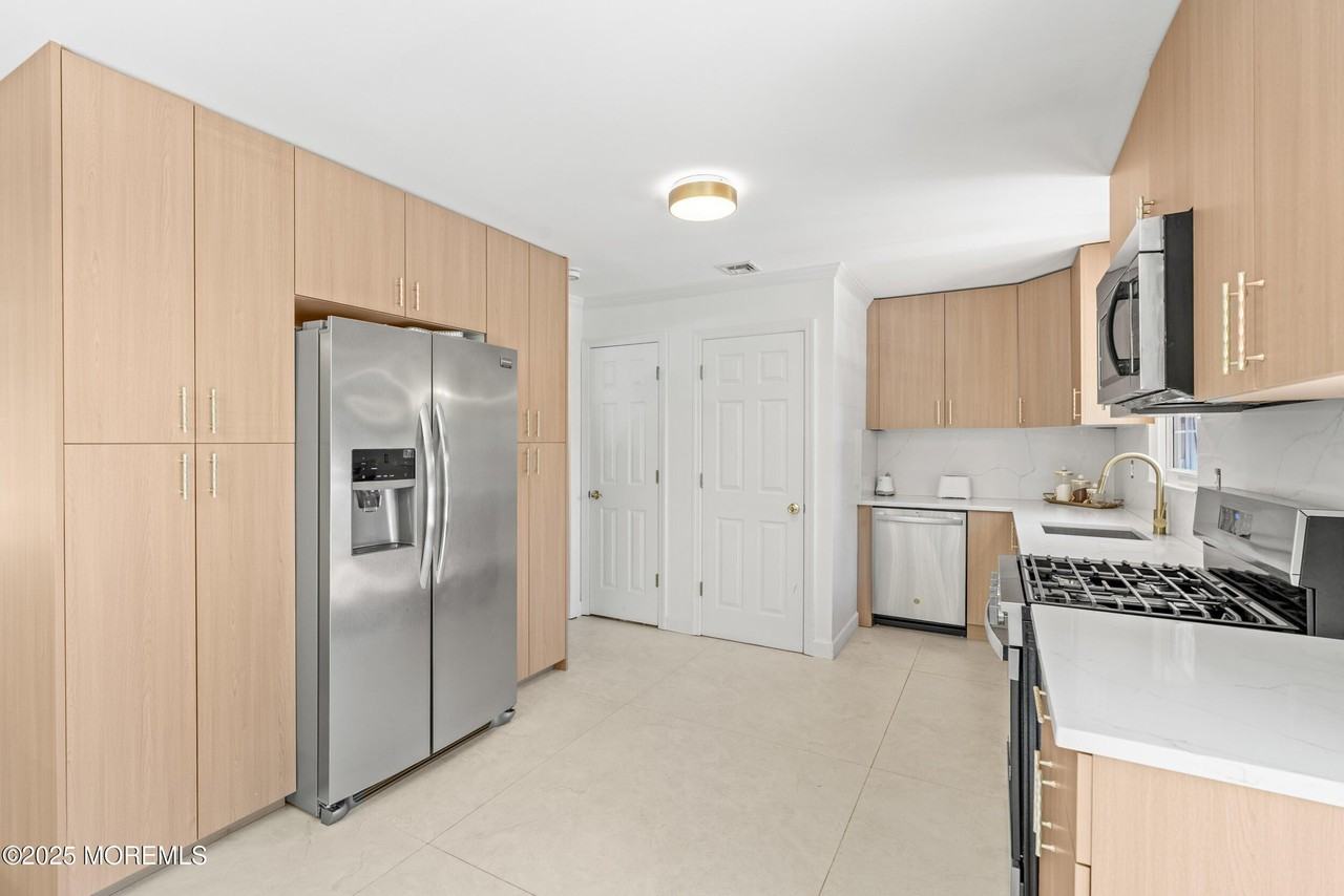 26 Hilltop Rd - Photo 6 of 26