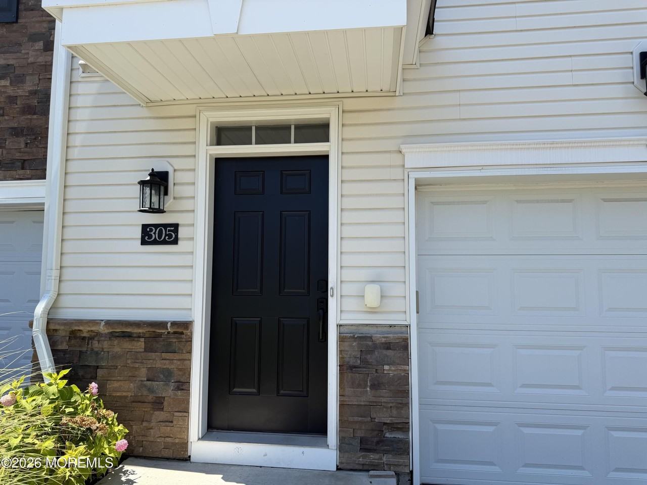 305 Spirit Way - Photo 5 of 33
