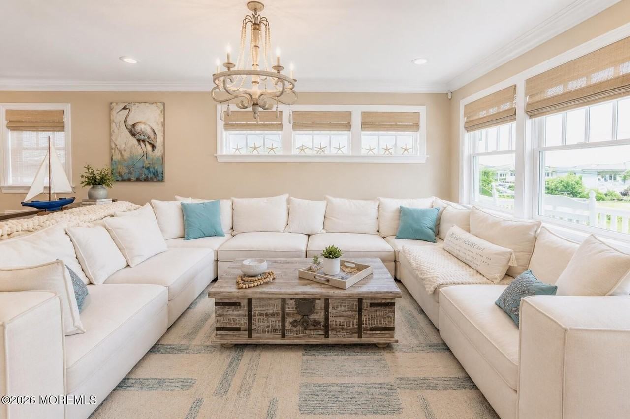 1246 Ocean Ave #B - Photo 7 of 23