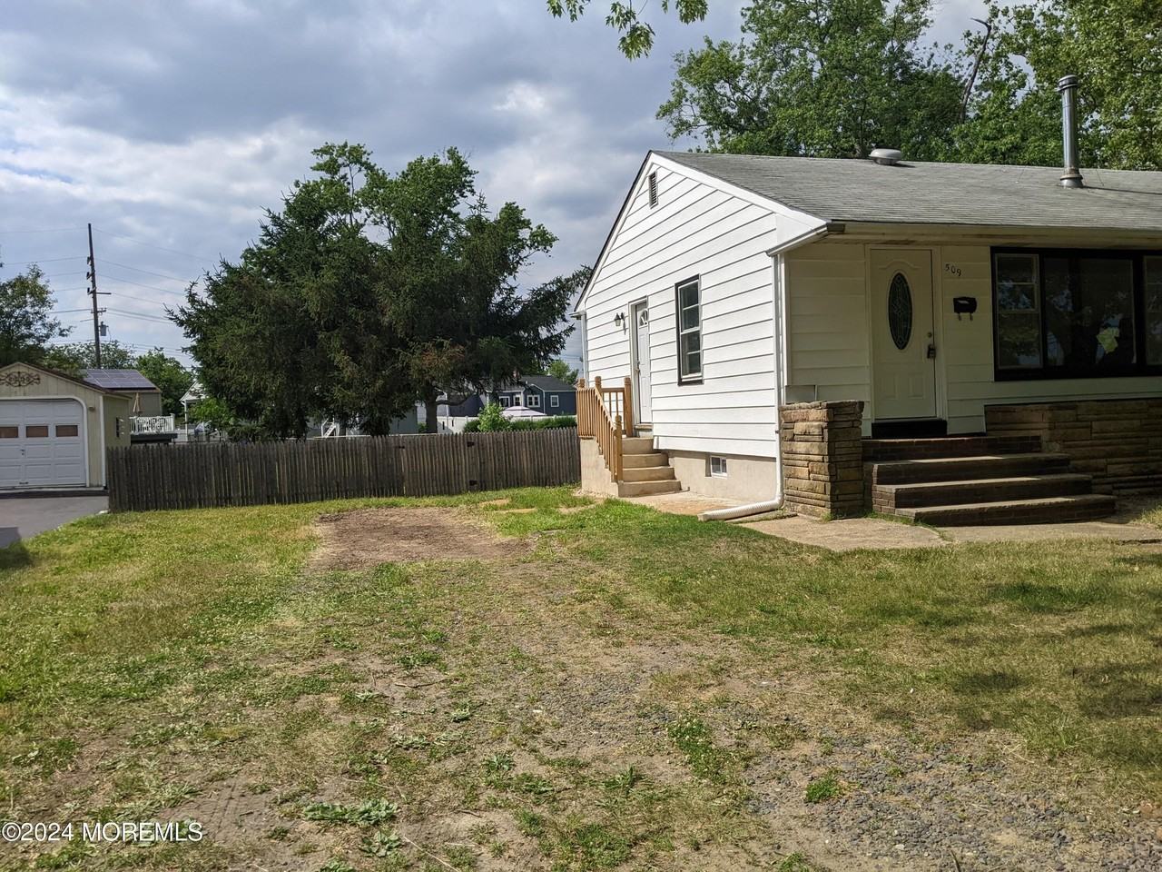 509 Stone Rd - Photo 2 of 15