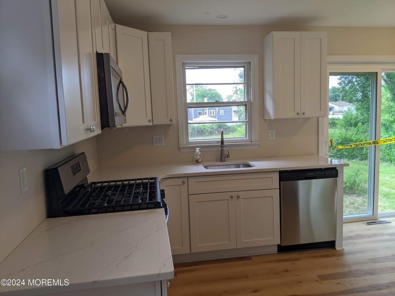 509 Stone Rd - Photo 4 of 15
