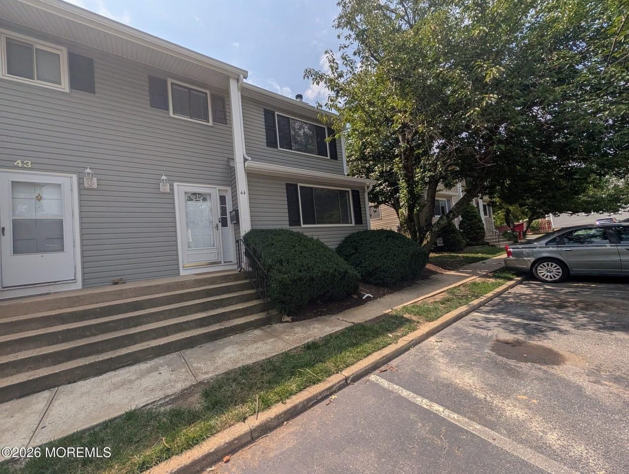 44 Davids Ct - Photo 2 of 19