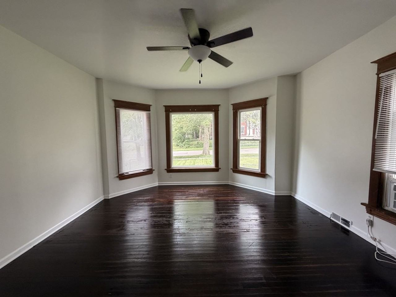 416 College Ave #1 - Photo 6 of 11