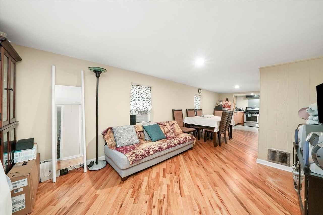 4614 N Springfield Ave #1 - Photo 4 of 11