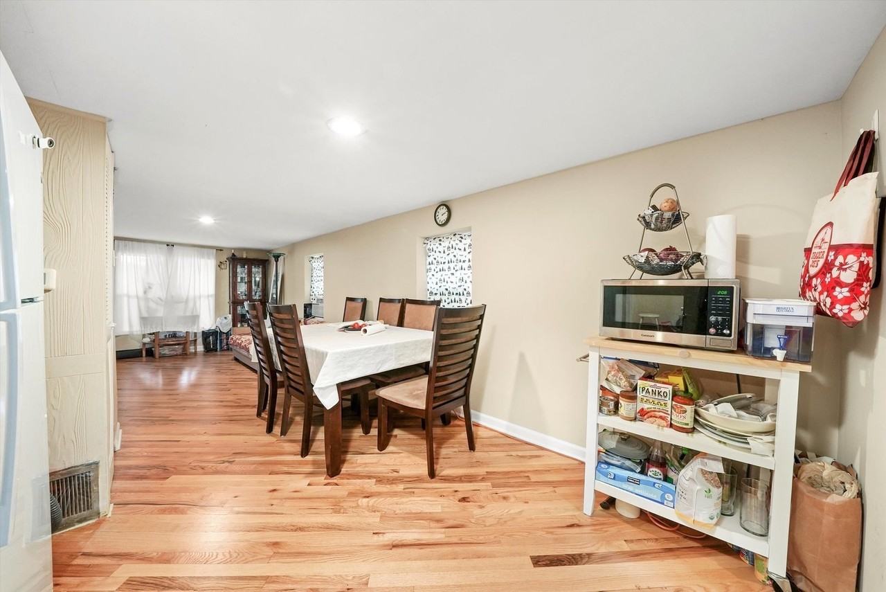 4614 N Springfield Ave #1 - Photo 6 of 11