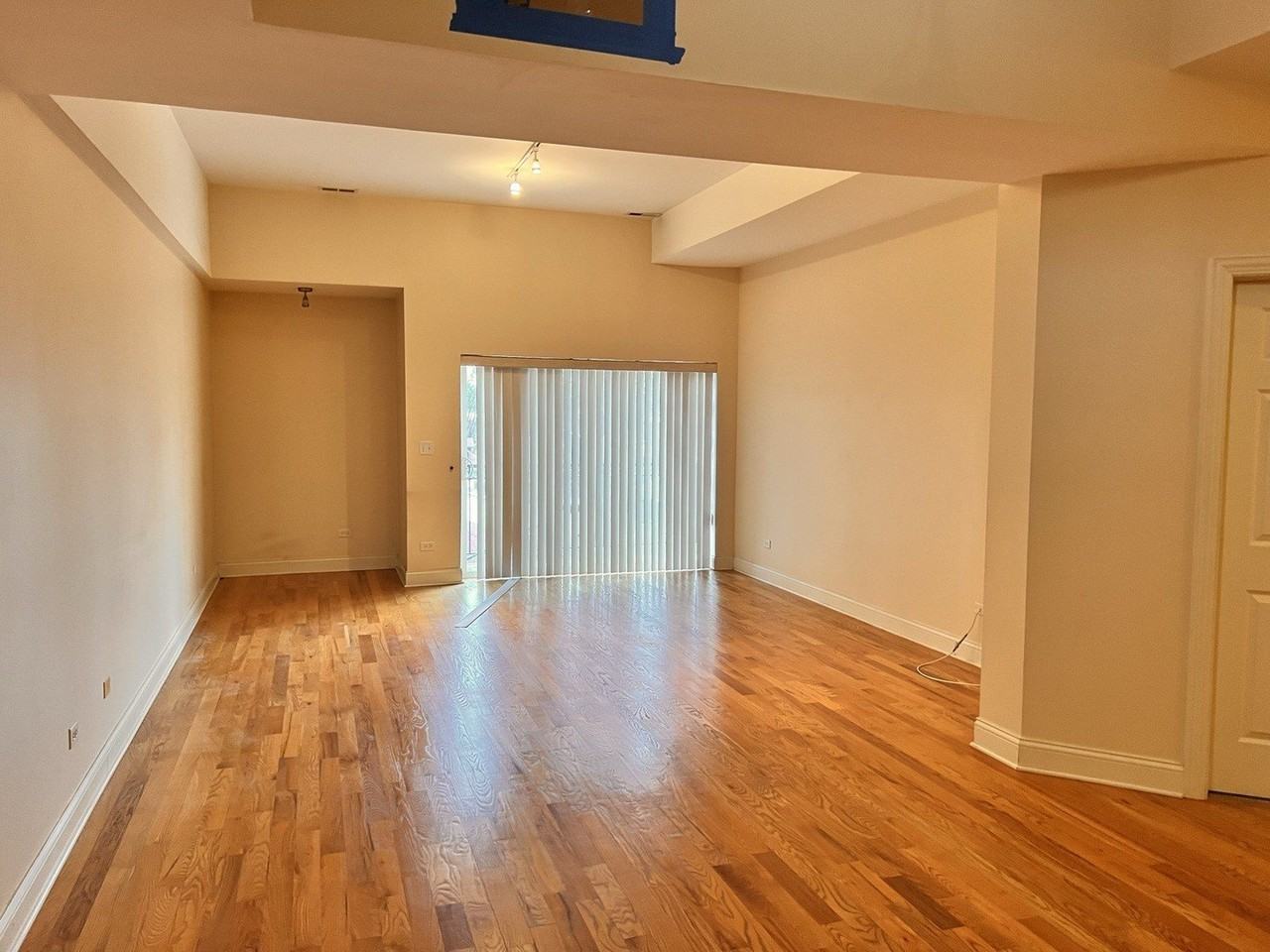 5758 N California Ave #3C - Photo 6 of 13
