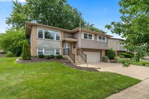 featured image of 15954 Ozark Ave