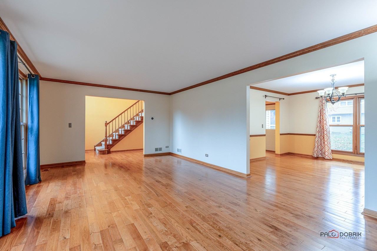 1551 Crowfoot Cir N - Photo 7 of 36