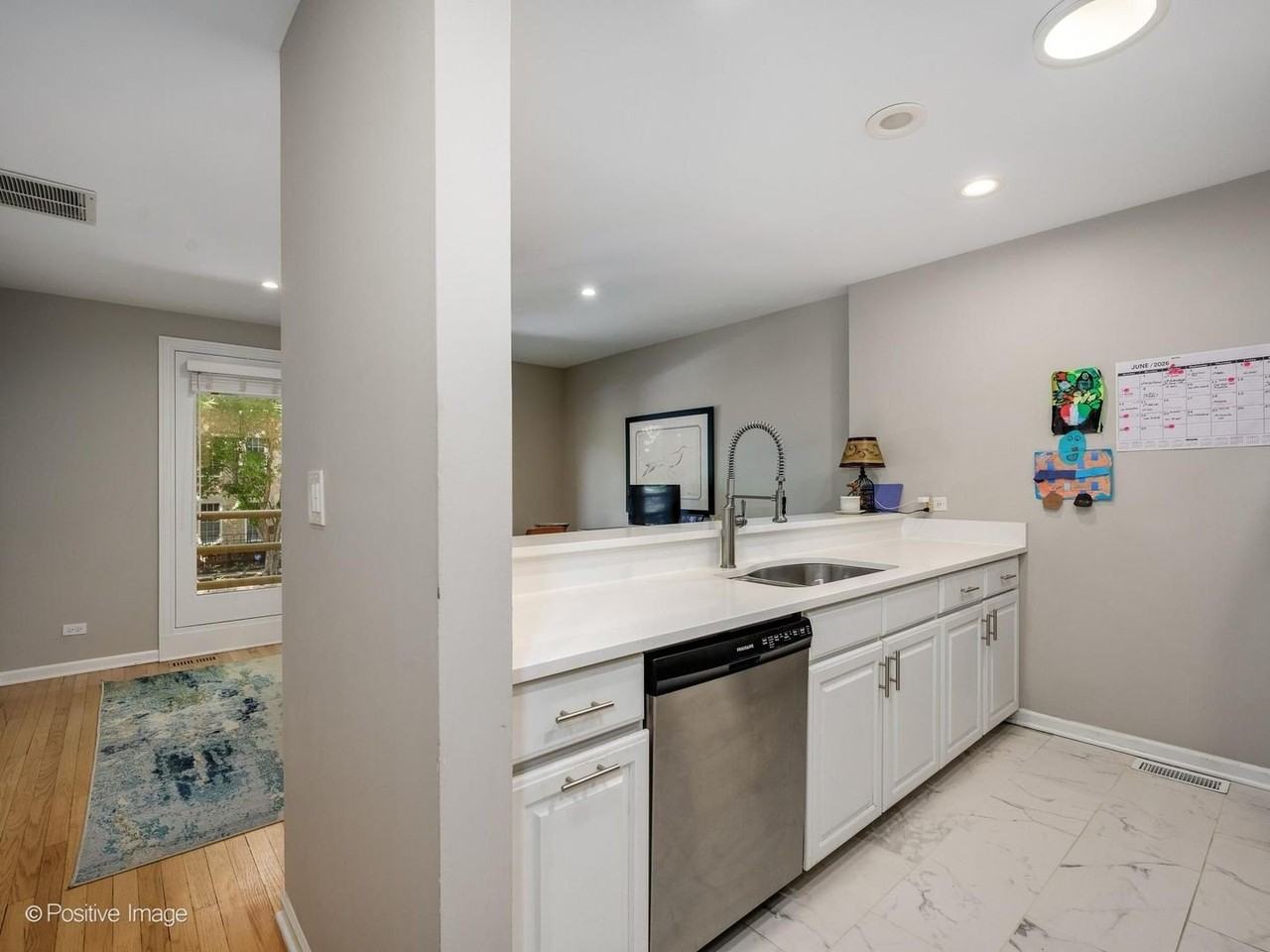 2365 N Wayne Ave - Photo 6 of 23