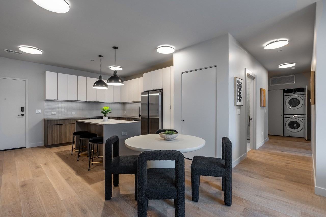 1706 Sherman Ave #405 - Photo 5 of 14