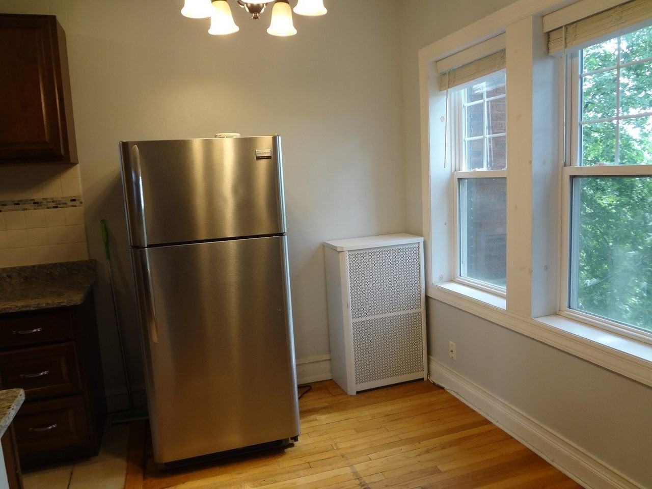5463 S Ingleside Ave #3W - Photo 5 of 11
