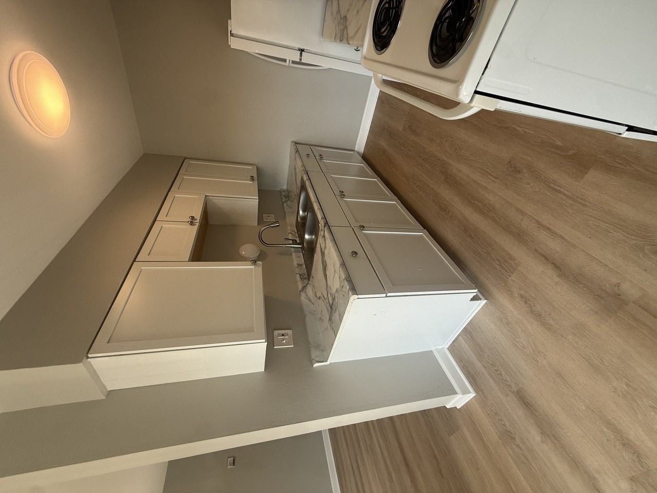 405 E Reed St #4 - Photo 4 of 13