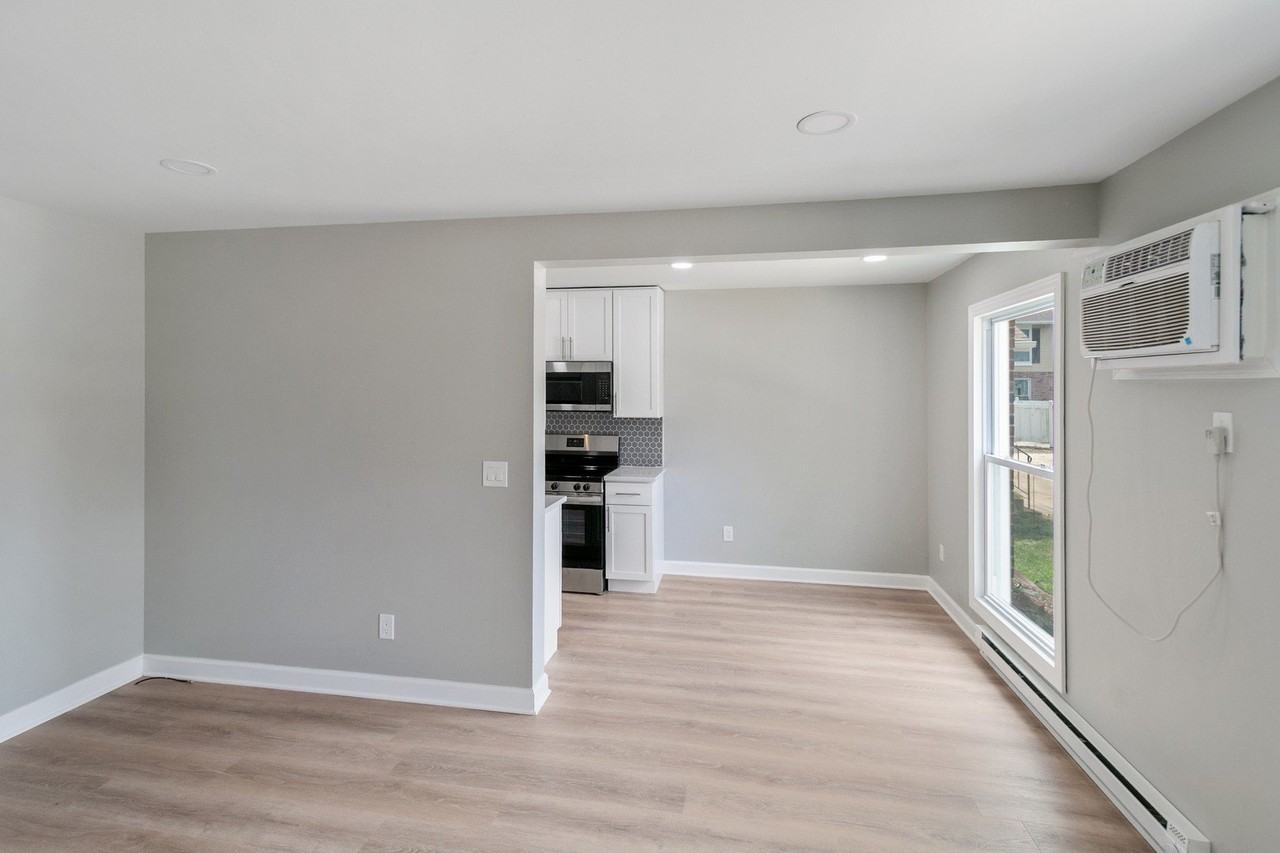 405 E Reed St #4 - Photo 5 of 13
