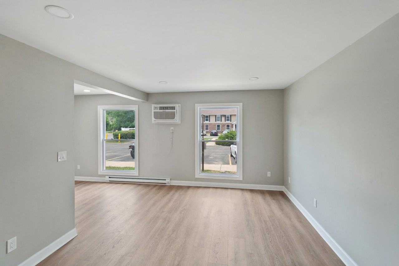 405 E Reed St #4 - Photo 7 of 13