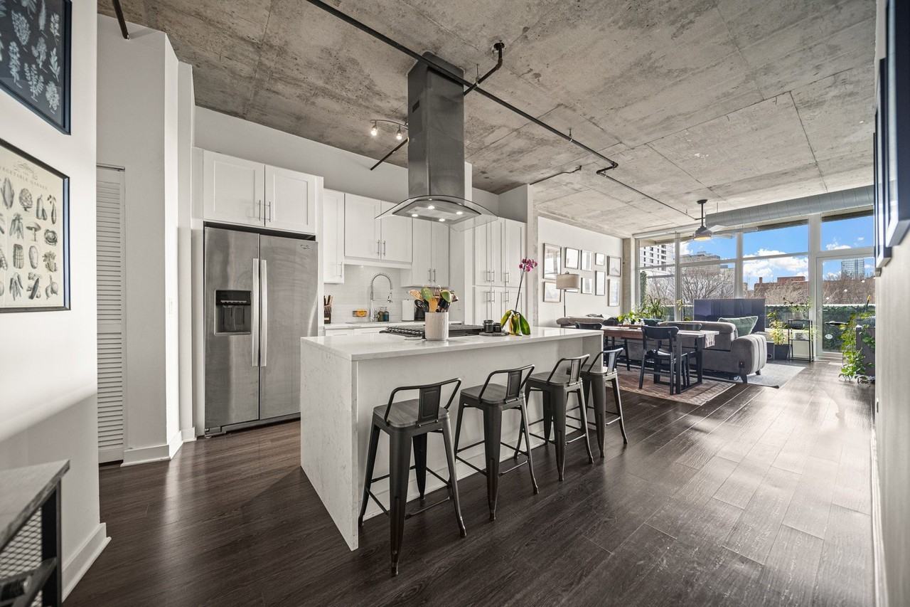 50 E 16th St #312 - Photo 2 of 18