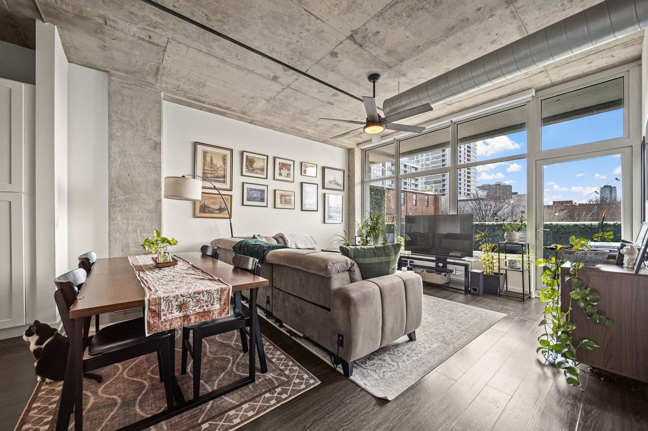 50 E 16th St #312 - Photo 3 of 18