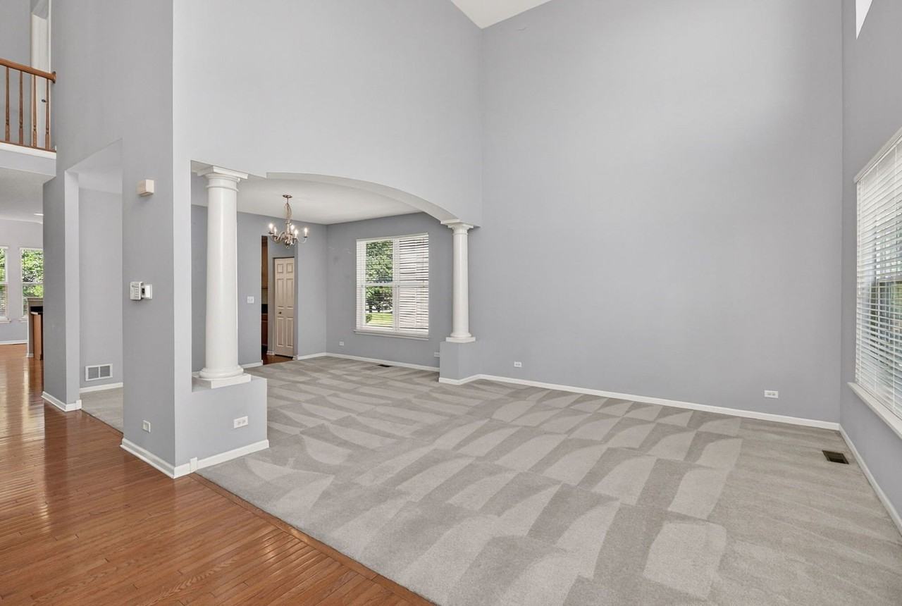 607 Mansfield Way - Photo 4 of 41