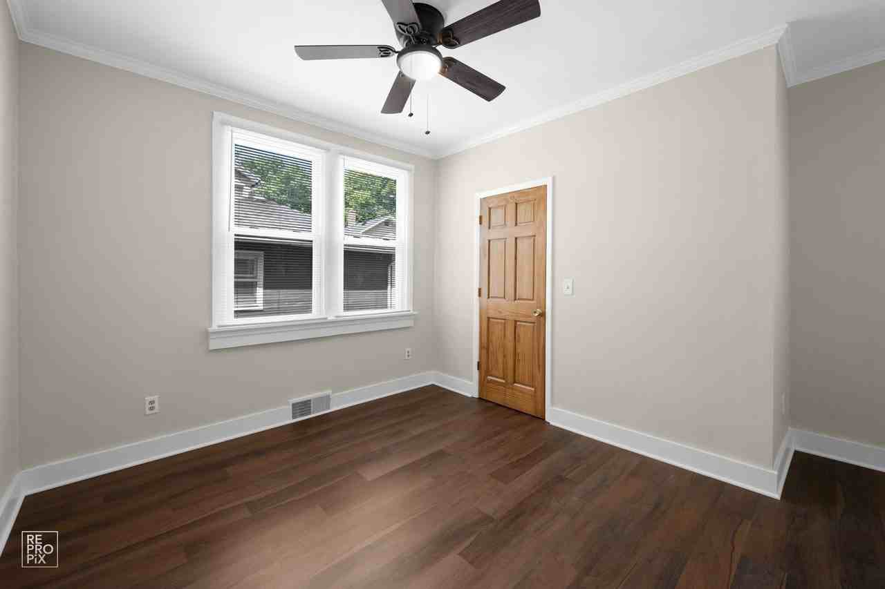714 E Jackson St #1 - Photo 6 of 9