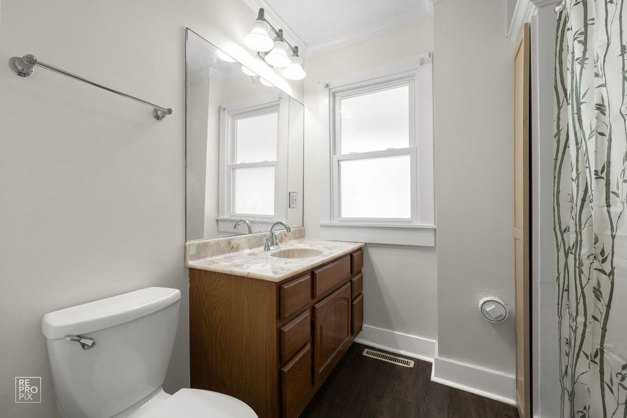 714 E Jackson St #1 - Photo 7 of 9