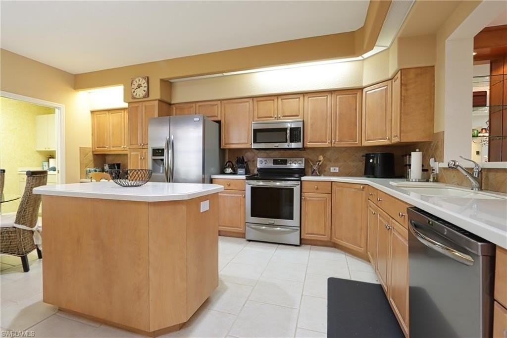 5901 Ashford Ln - Photo 6 of 30