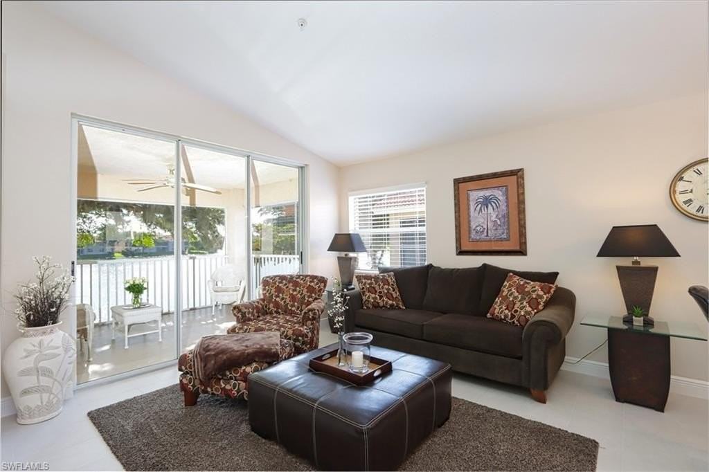 6544 Huntington Lakes Cir #9-204 - Photo 4 of 31