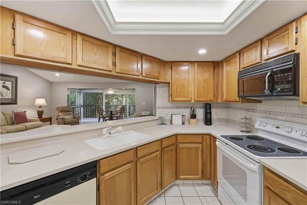 5899 Chanteclair Dr #222 - Photo 7 of 23