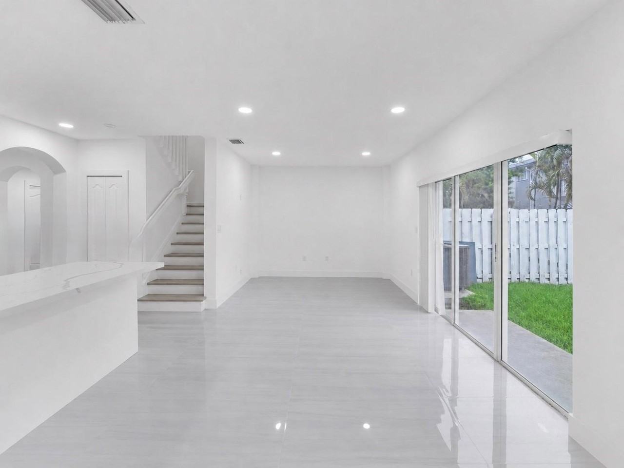 2802 Sw 128th Way - Photo 7 of 8