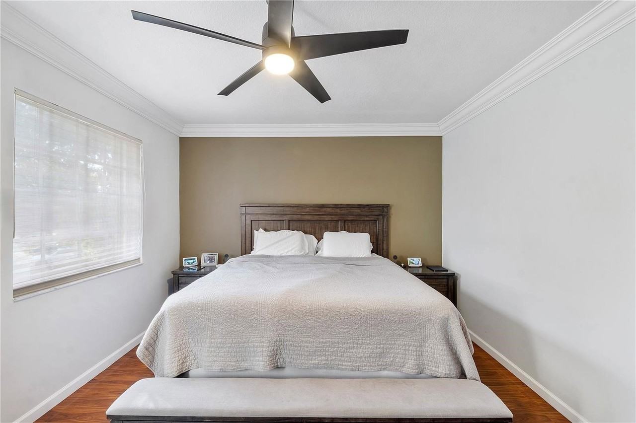 4960 Sw 136th Ave - Photo 6 of 8
