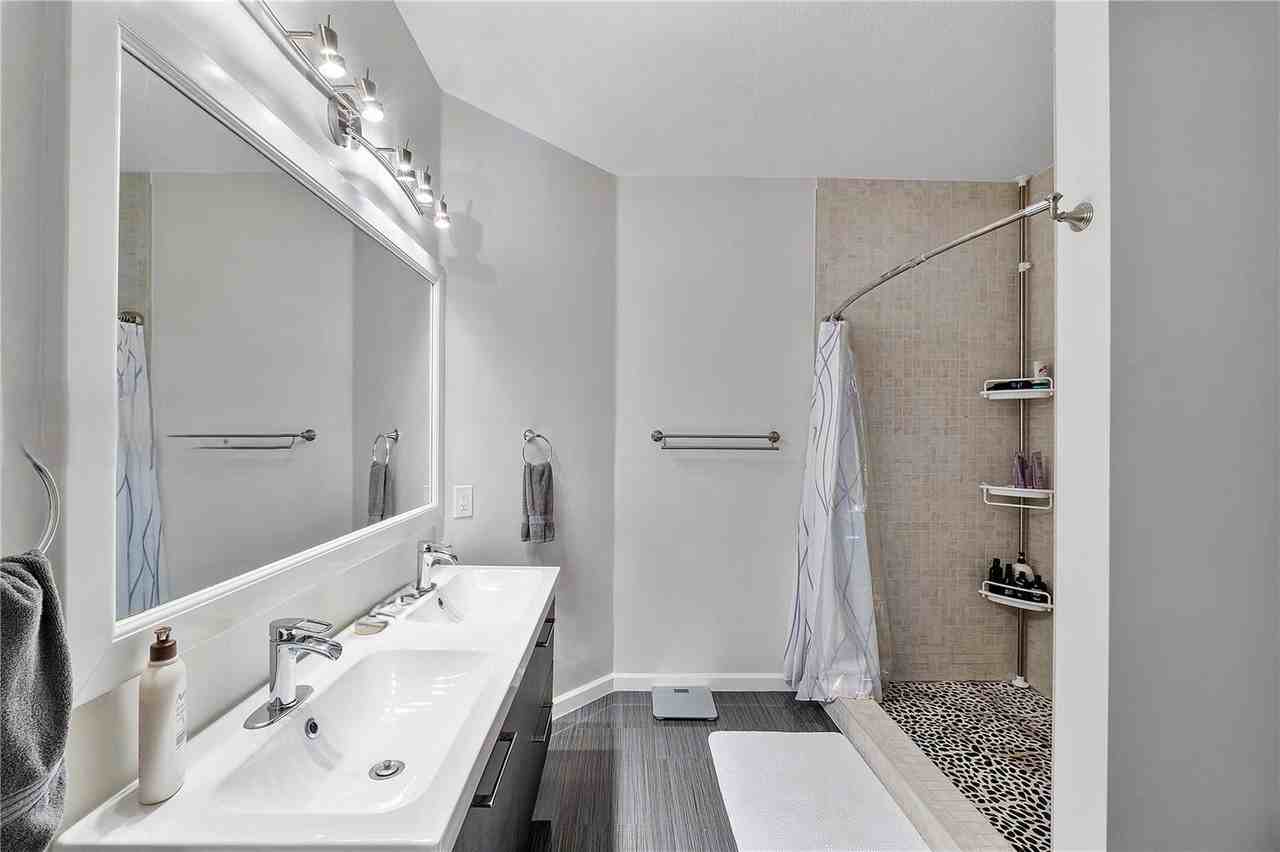 4960 Sw 136th Ave - Photo 7 of 8