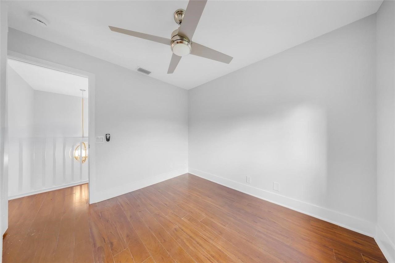 1538 Tamarind Ct - Photo 6 of 8