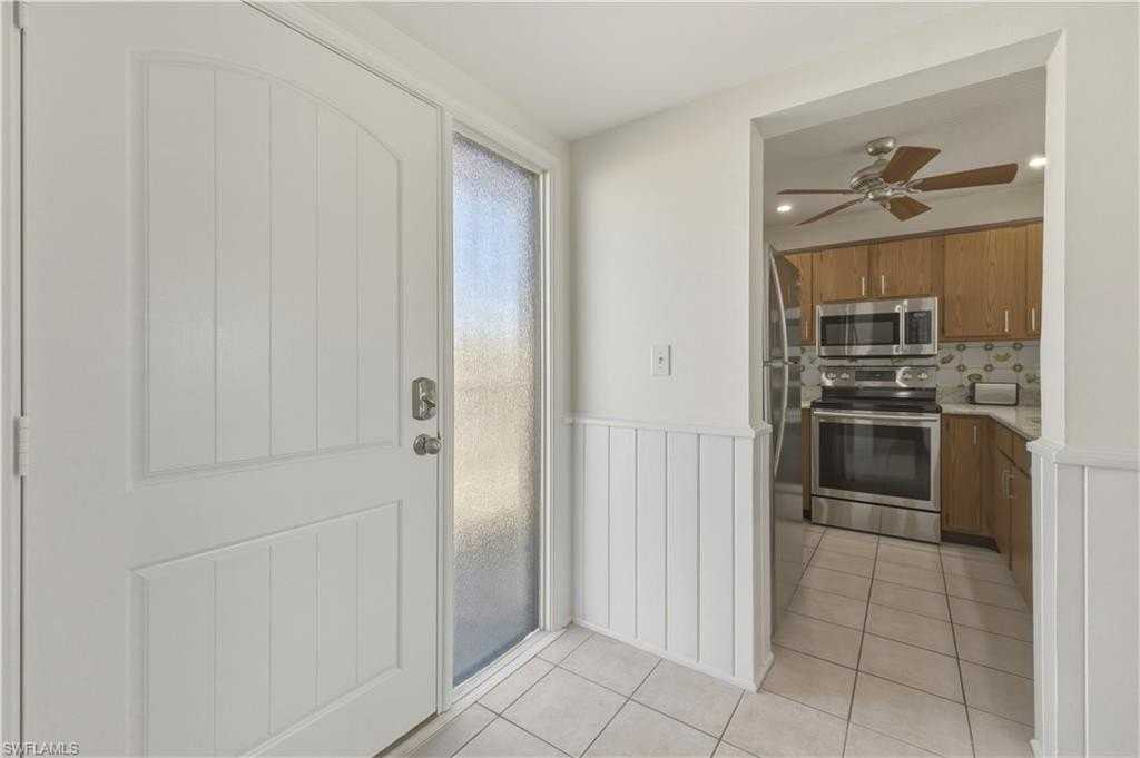 801 River Point Dr #303A - Photo 4 of 27