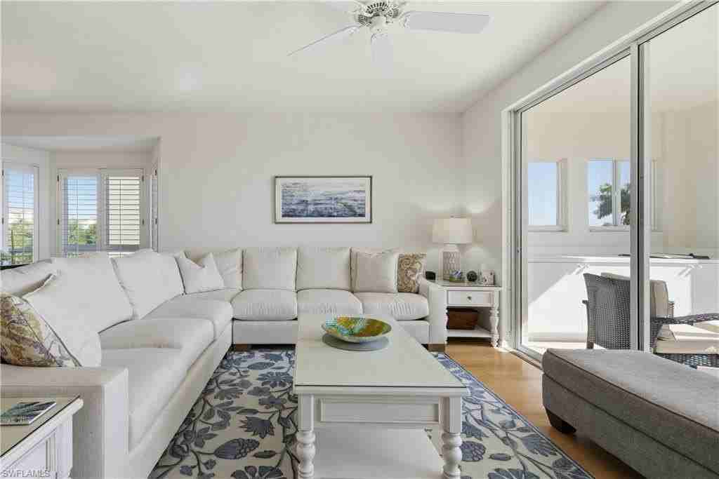 7687 Pebble Creek Cir #301 - Photo 5 of 31