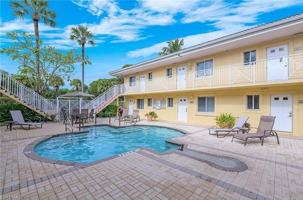 featured image of 480 5th St S #202