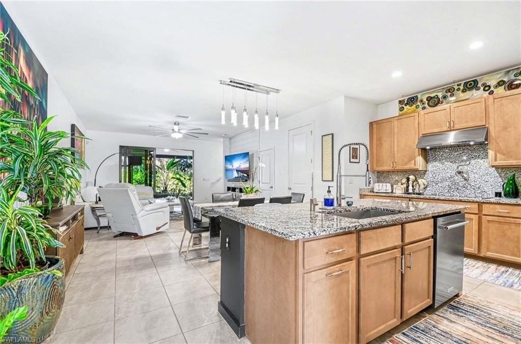 13045 Pembroke Dr - Photo 2 of 33