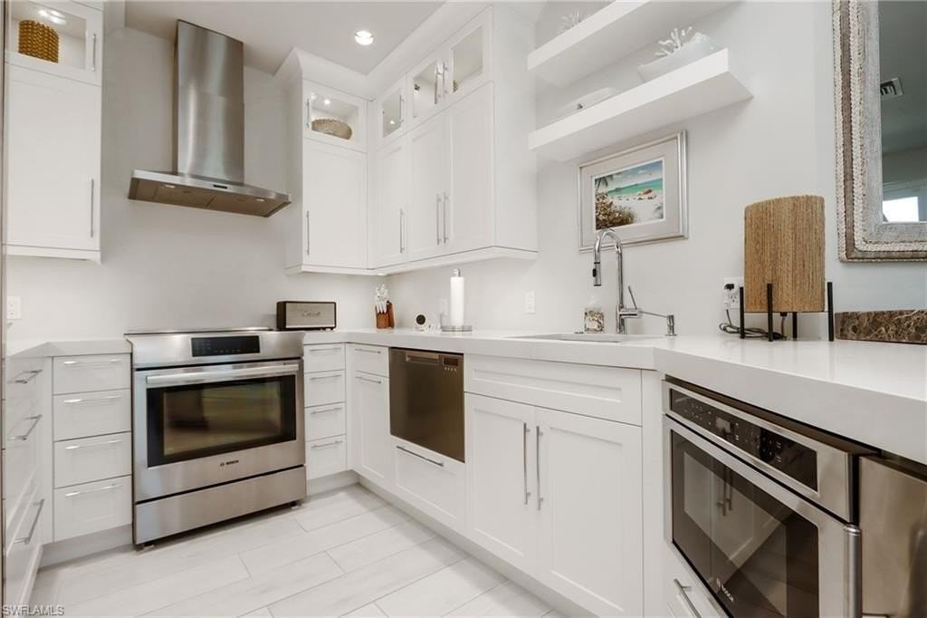 365 5th Ave S #307 - Photo 3 of 19