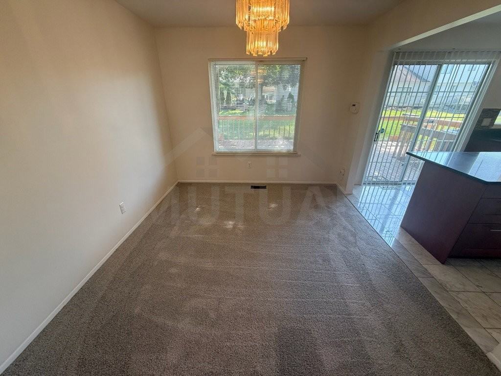 28144 Yorktown Rd - Photo 3 of 8