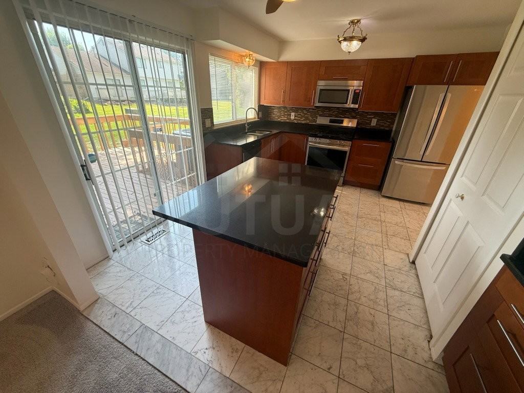 28144 Yorktown Rd - Photo 7 of 8