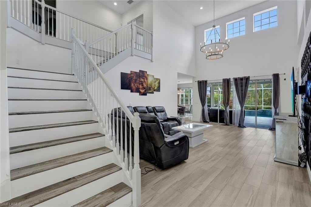 20001 Seadale Ct - Photo 3 of 33
