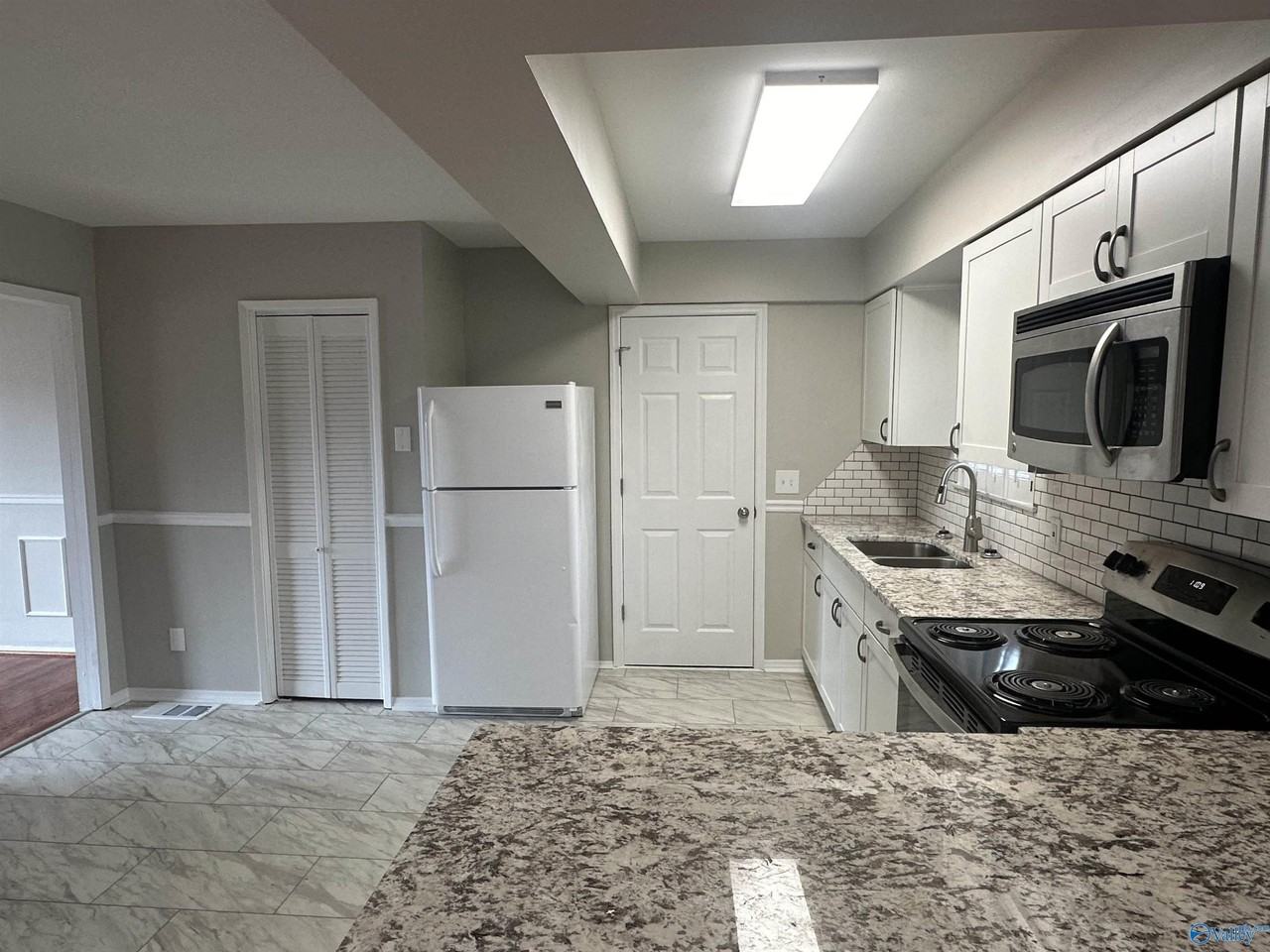 3912 Richland Dr Nw - Photo 5 of 15