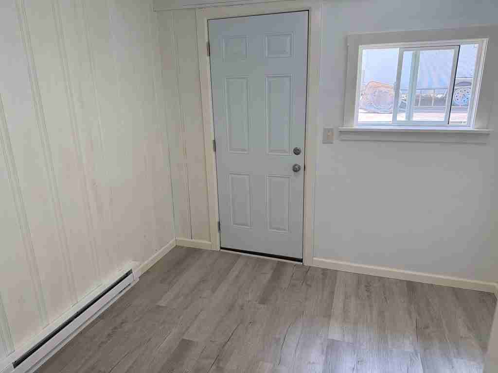 102 East Ave - Photo 5 of 11