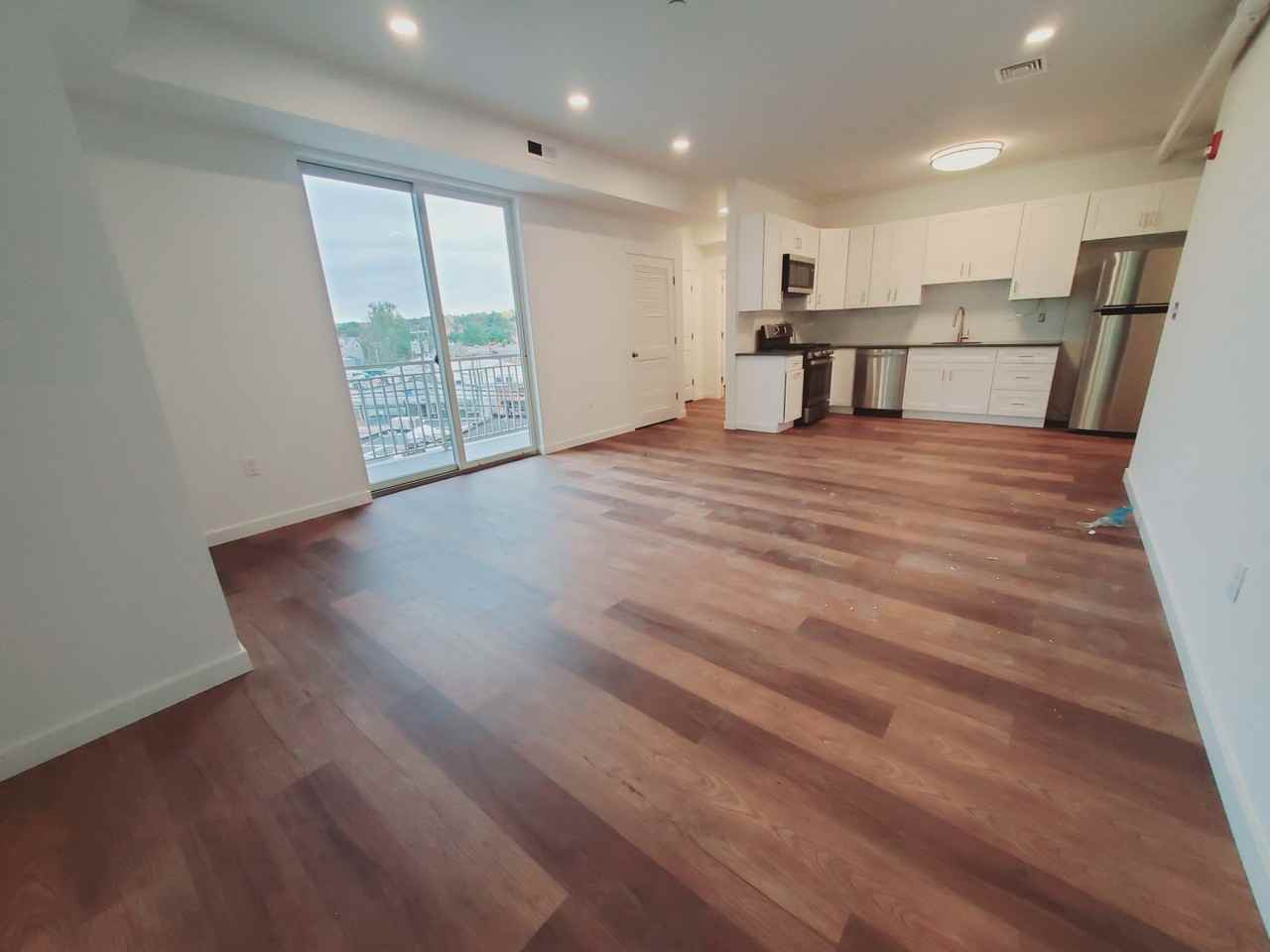 916 Hope St #404 - Photo 2 of 7