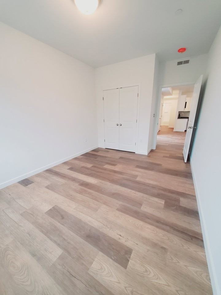 916 Hope St #404 - Photo 3 of 7