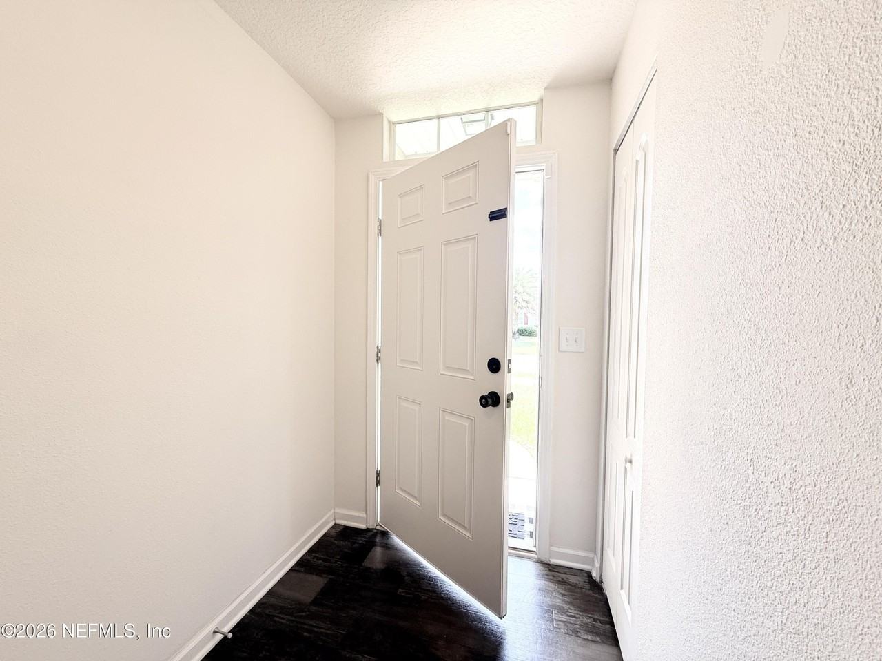 12306 Crossfield Dr - Photo 3 of 32