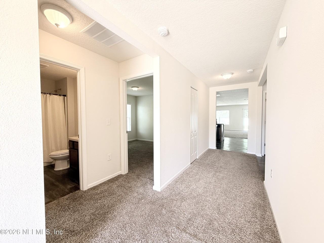 12306 Crossfield Dr - Photo 4 of 32
