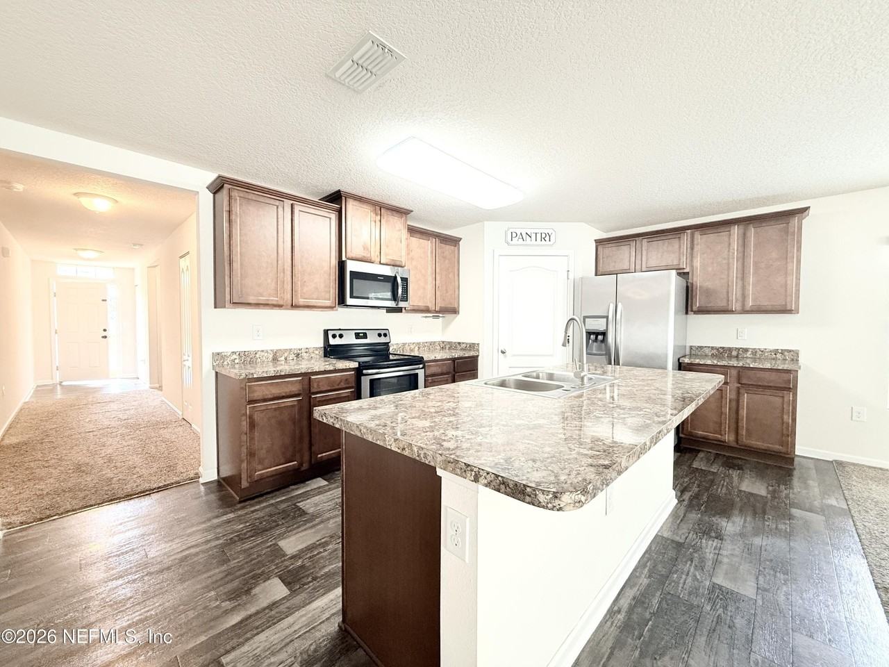 12306 Crossfield Dr - Photo 6 of 32
